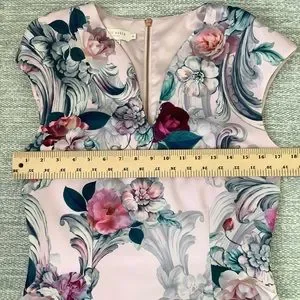 【TED BAKER】オフショル フラワープリントドレス TED BAKER】オフショル フラワープリントドレス Ted Baker